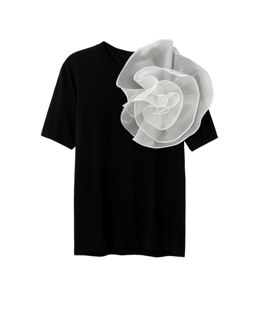 Playera Capital con Flor