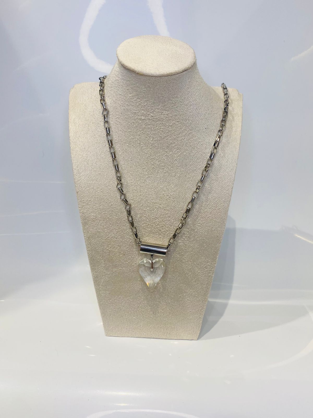 Cadena Plateada con corazón