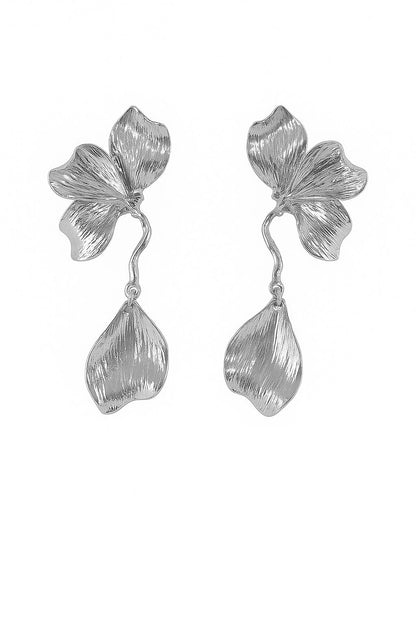 Aretes flor con petalo