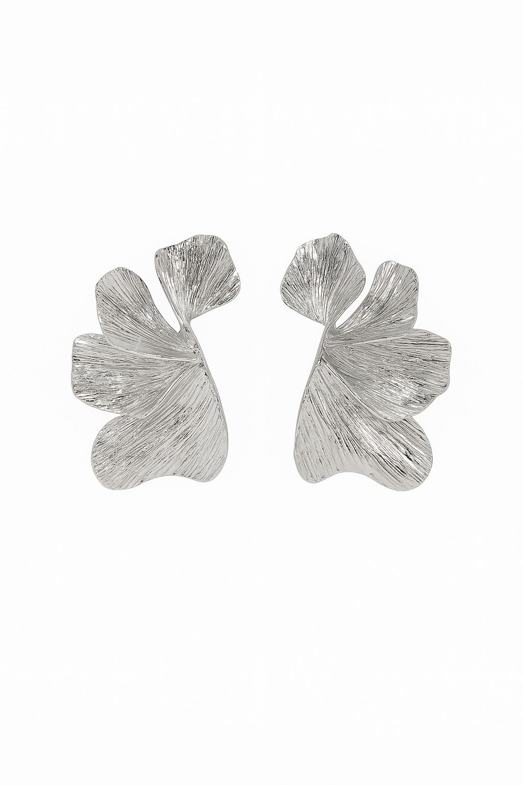 Aretes media flor Plateados