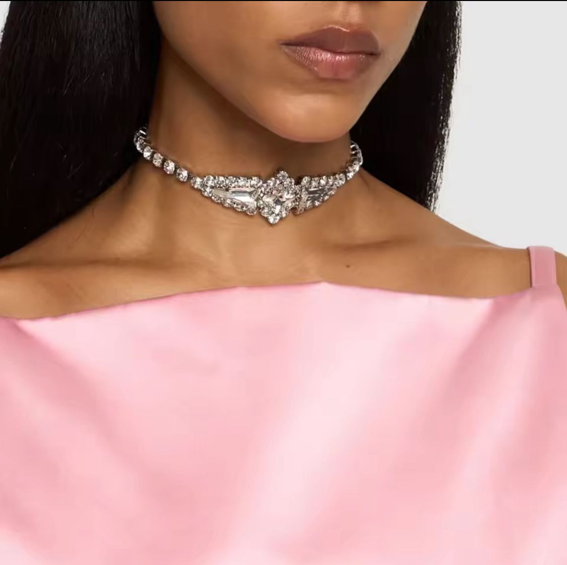 Collar Plateado con cristales