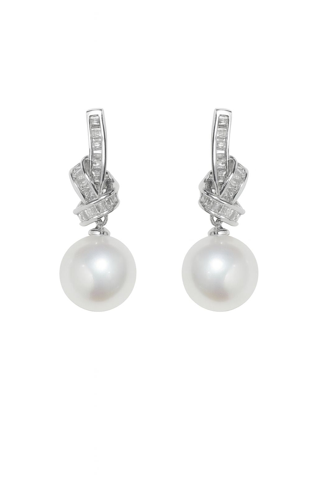 Aretes de nudo  con perlas