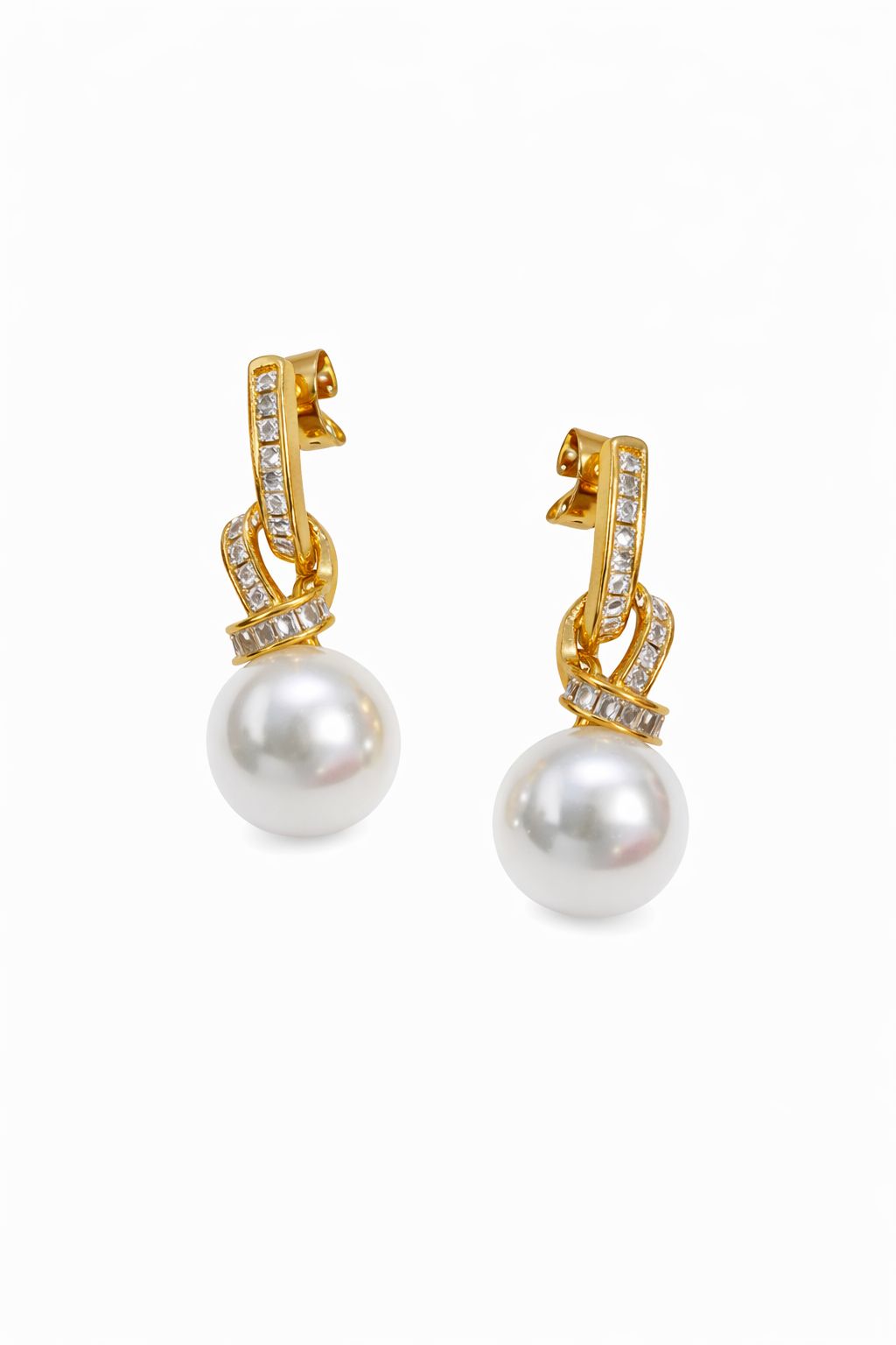 Aretes de nudo  con perlas