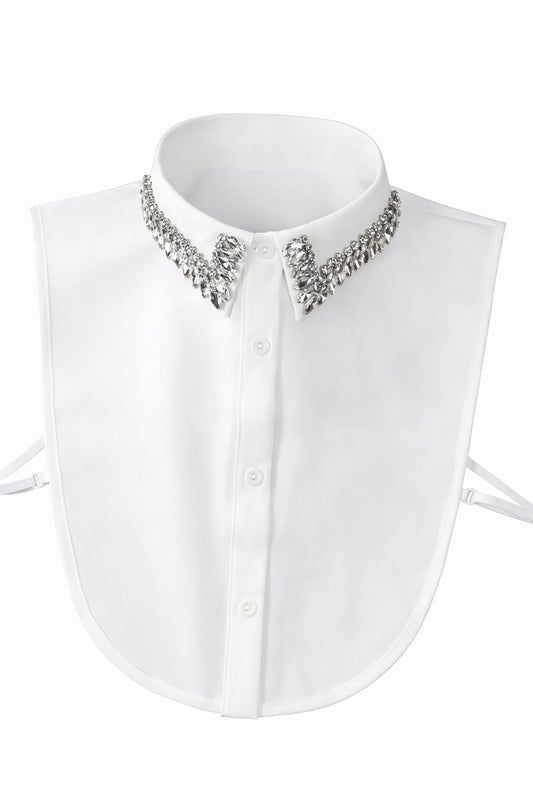 Cuello largo blanco con piedras