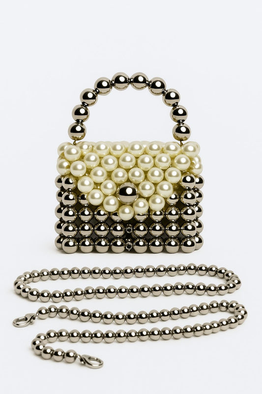 Bolsa chica con cuentas de perla y plata