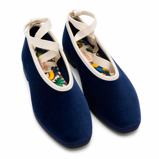 Flats azul marino con marfil