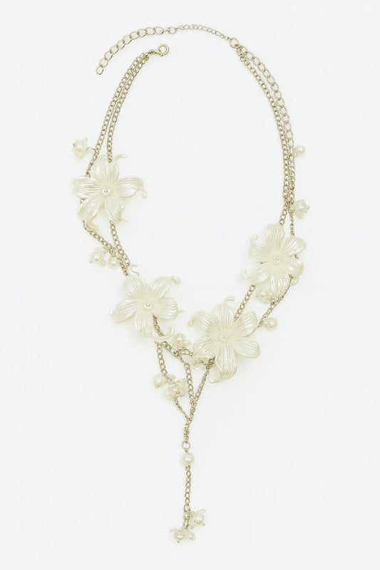 Cinturón con flores y cadenas