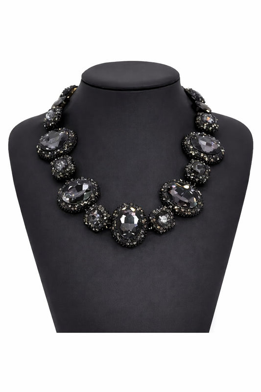Collar piedas negras